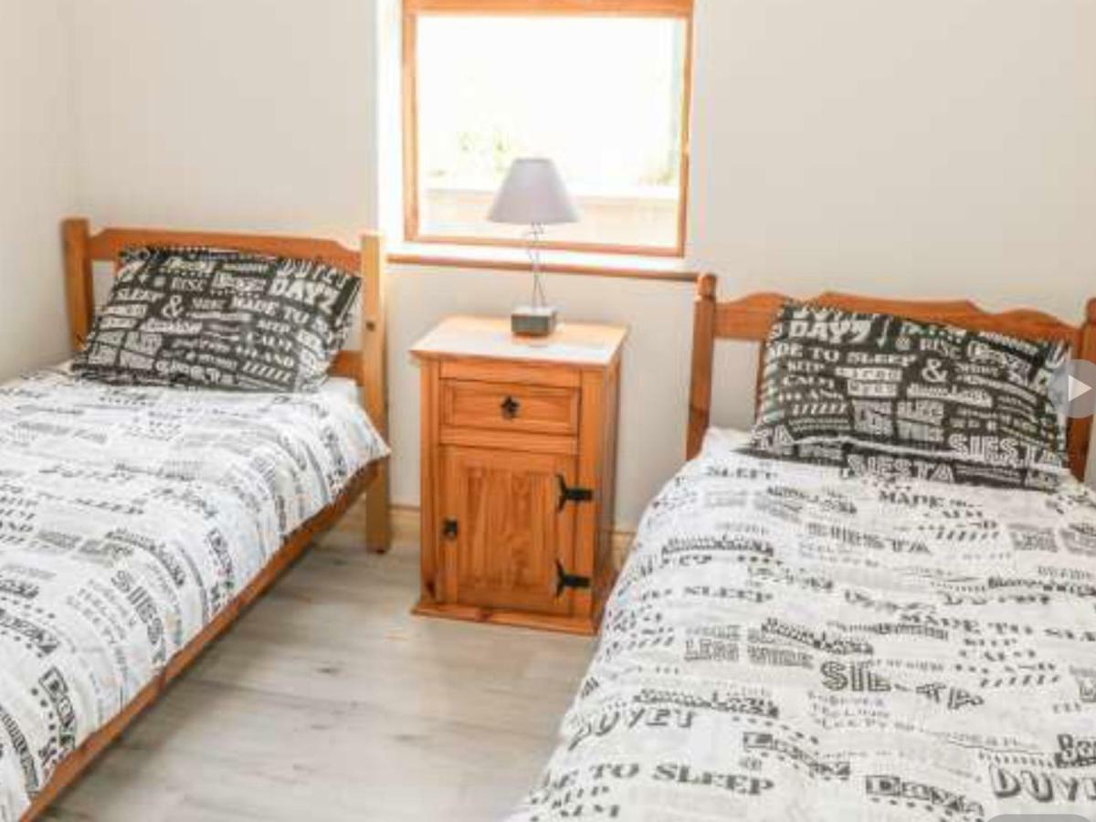 Reek View - Two Bedroom Cottage Westport Extérieur photo